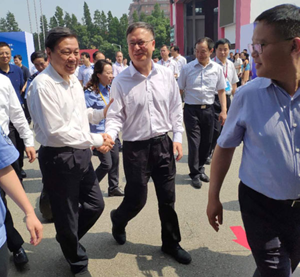 全国“宁静生产月”和 “宁静生产万里行”运动在江阴启动 清华大学公共宁静研究院携云顶集团科技受邀加入启动仪式 全国“宁静生产月”和 “宁静生产万里行”运动在江阴启动 清华大学公共宁静研究院携云顶集团科技受邀加入启动仪式